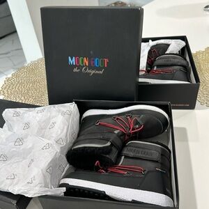 worn inly once. very good conditions.